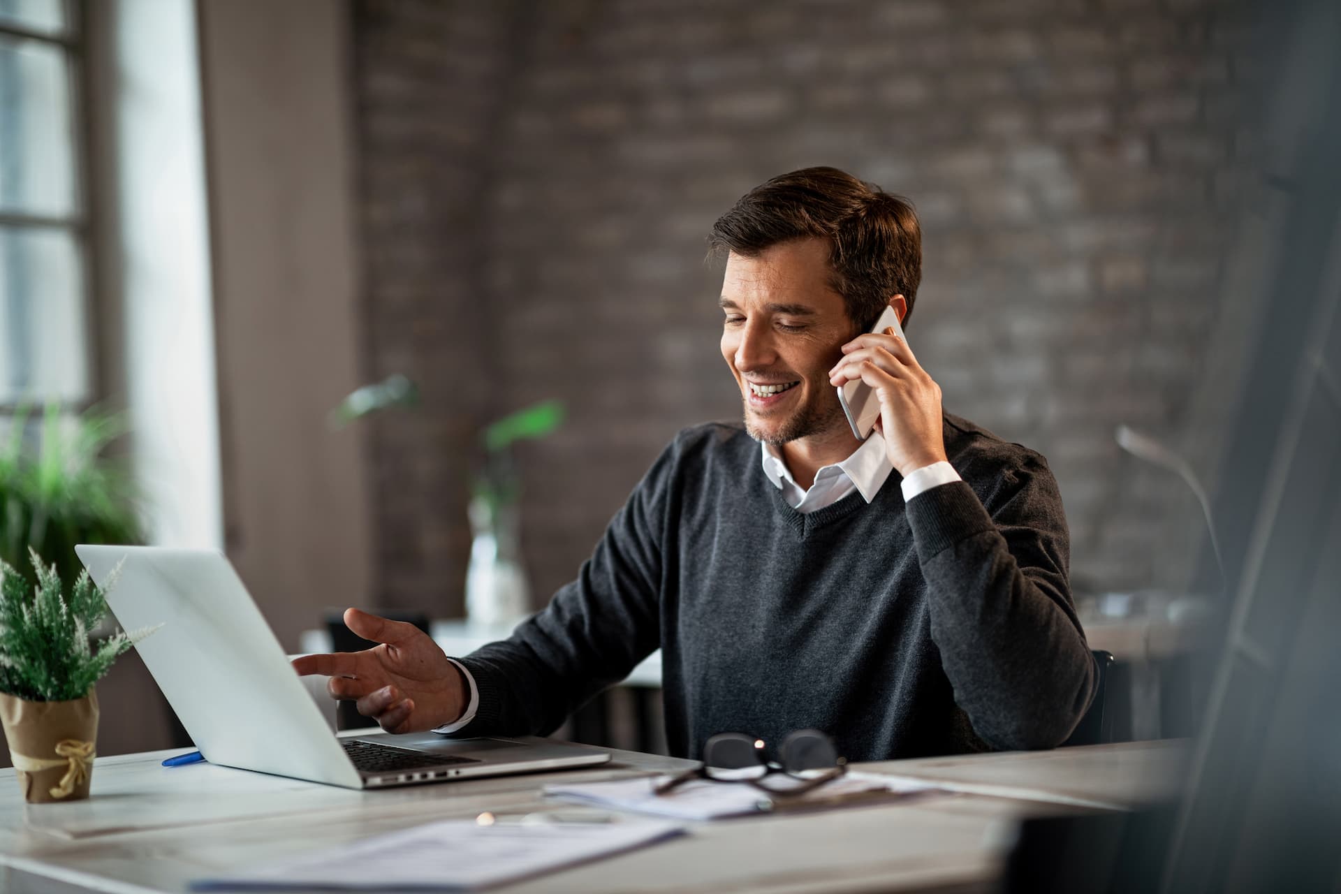 Businessman on phone RFS